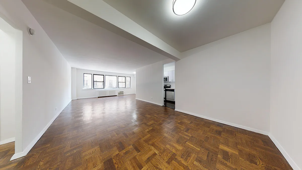 Building Photo - 20 Beekman Pl #2C