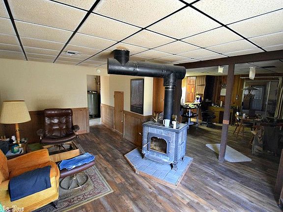 3rd image of 124 Hellams Ln