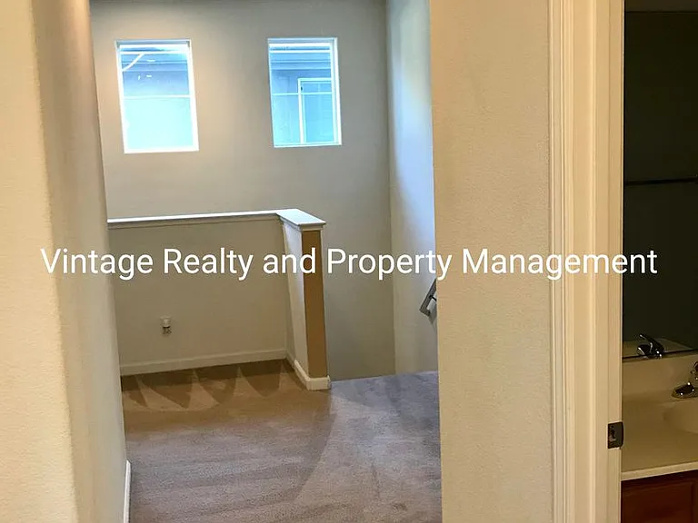 244 Lazy Ridge Ave — Photo 13