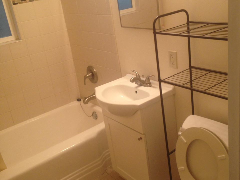 1st image of 212 W Pueblo St