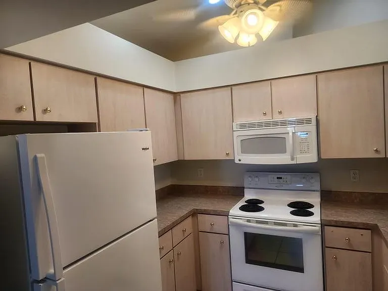 5417 Columbus Blvd — Photo 18
