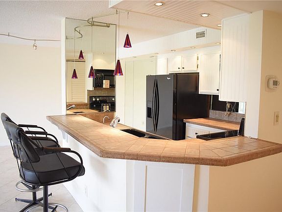 5th image of 1301 River Reach Drive #308