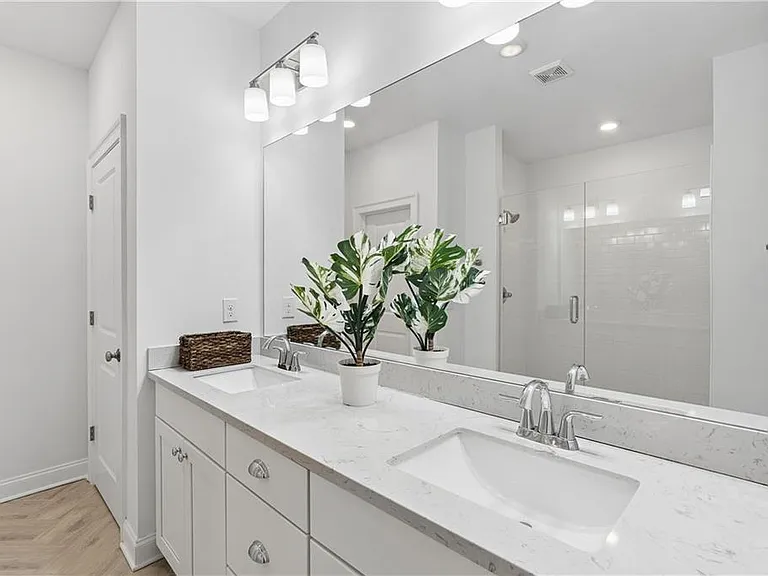 857 Constellation Dr — Photo 26