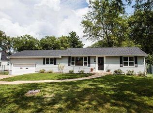 113 Hutchinson Rd, Ballwin, MO 63011