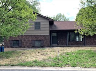 316 Timberwood Dr, Bethalto, IL 62010