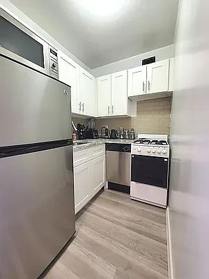 1st image of 175 W 12th St APT 15K