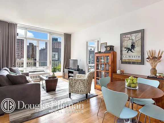 3rd image of 342 E 110th St Penthouse E