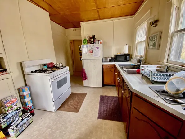 127 Lorentz St APT 1, Morgantown, WV 26505