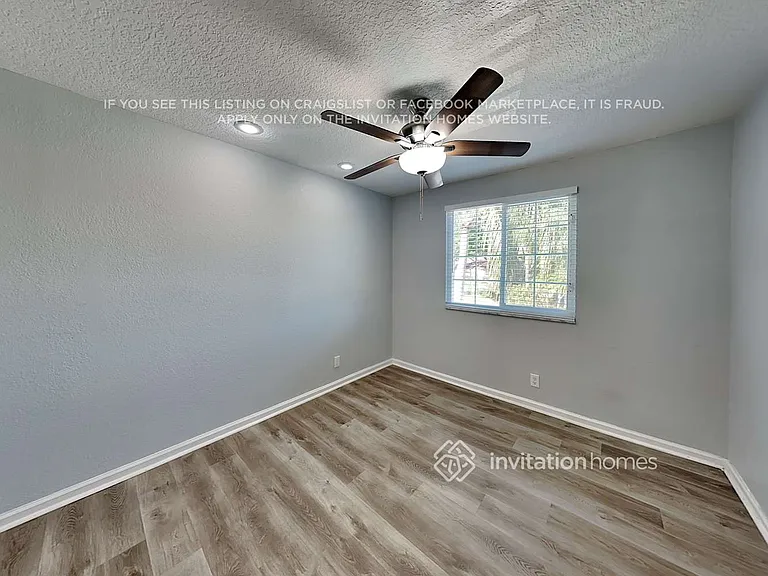 6340 NW 77th Ct — Photo 16