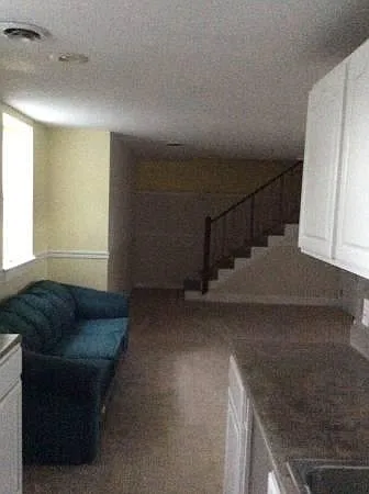 224 Marilyn Ct — Photo 9