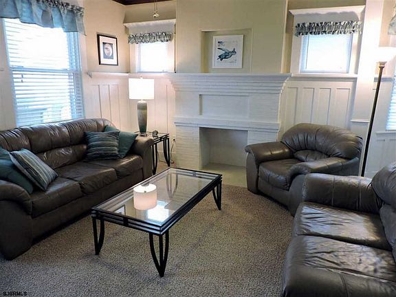 4th image of 1104 Central Ave #2