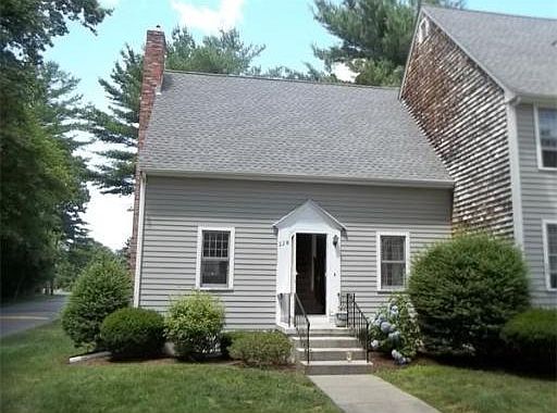 1st image of 228 Twin Lakes Dr