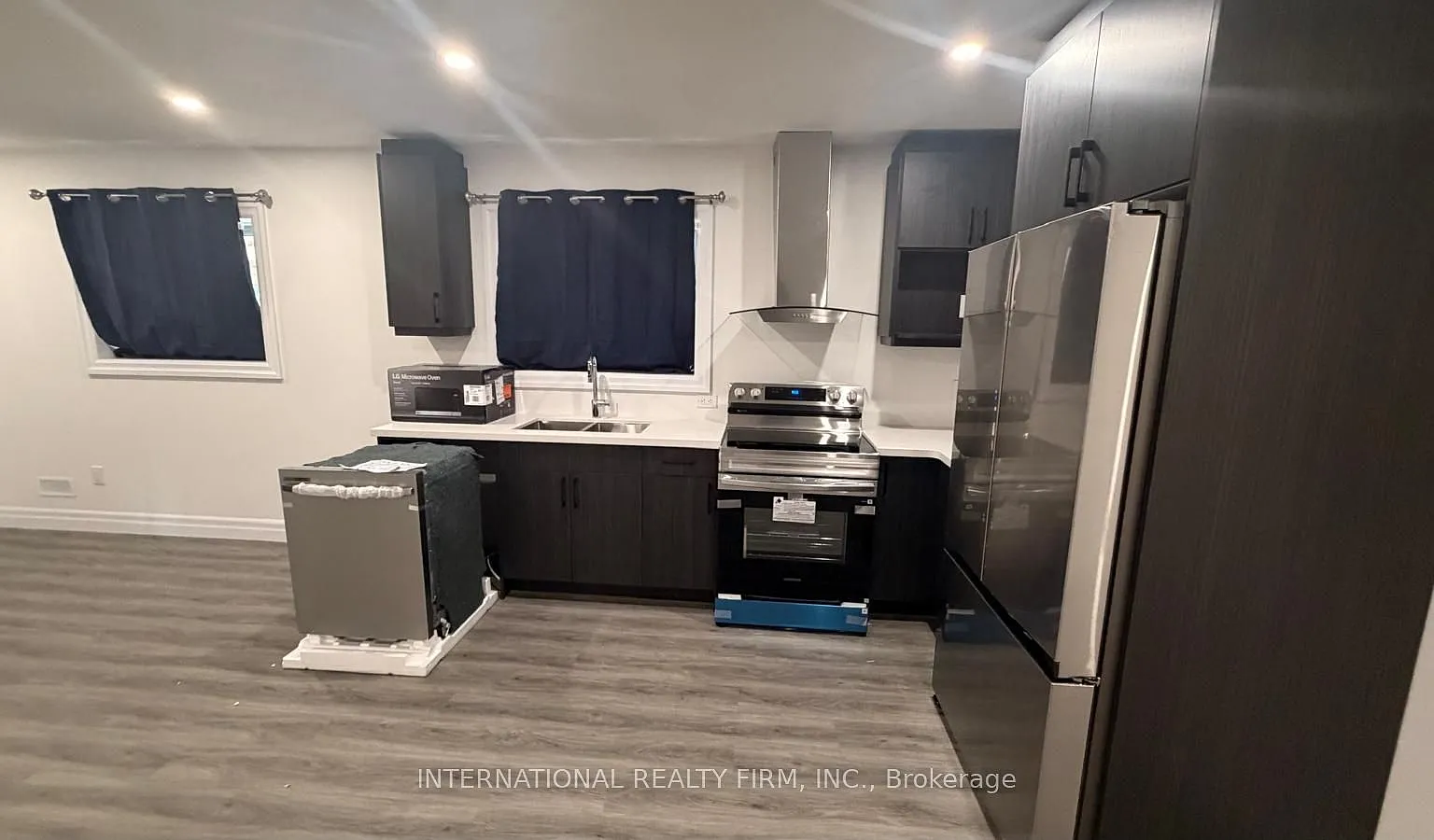 2 bed, $1,600 — Photo 4