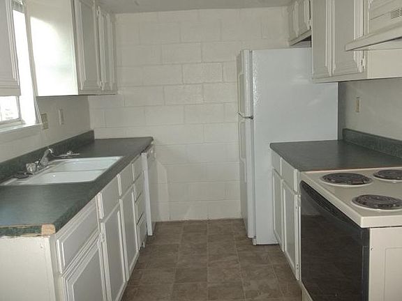 4th image of 402 S 2nd St APT A