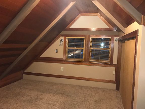 4th image of 7040 Bellevue Ave