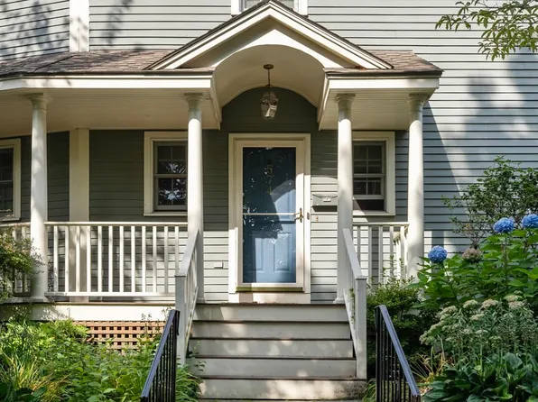 574 Auburn St #574, Auburndale, MA 02466