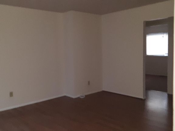 5th image of 1025 Shackelford Rd