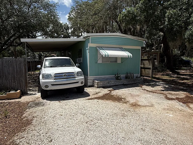 815 Frances Dr — Photo 7