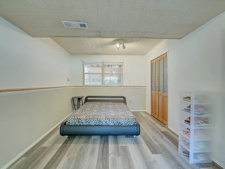 15800 Atomic Ln — Photo 3