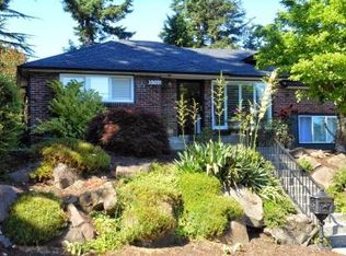 3702 SW 107th St, Seattle, WA 98146