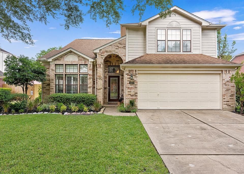1st image of 123 Lake Point Dr