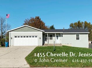 1455 Chevelle Dr, Jenison, MI 49428