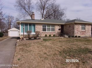 219 Hemingway Rd, Saint Matthews, KY 40207