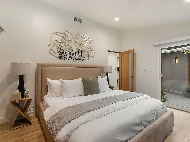 2701 Jalmia Dr — Photo 33