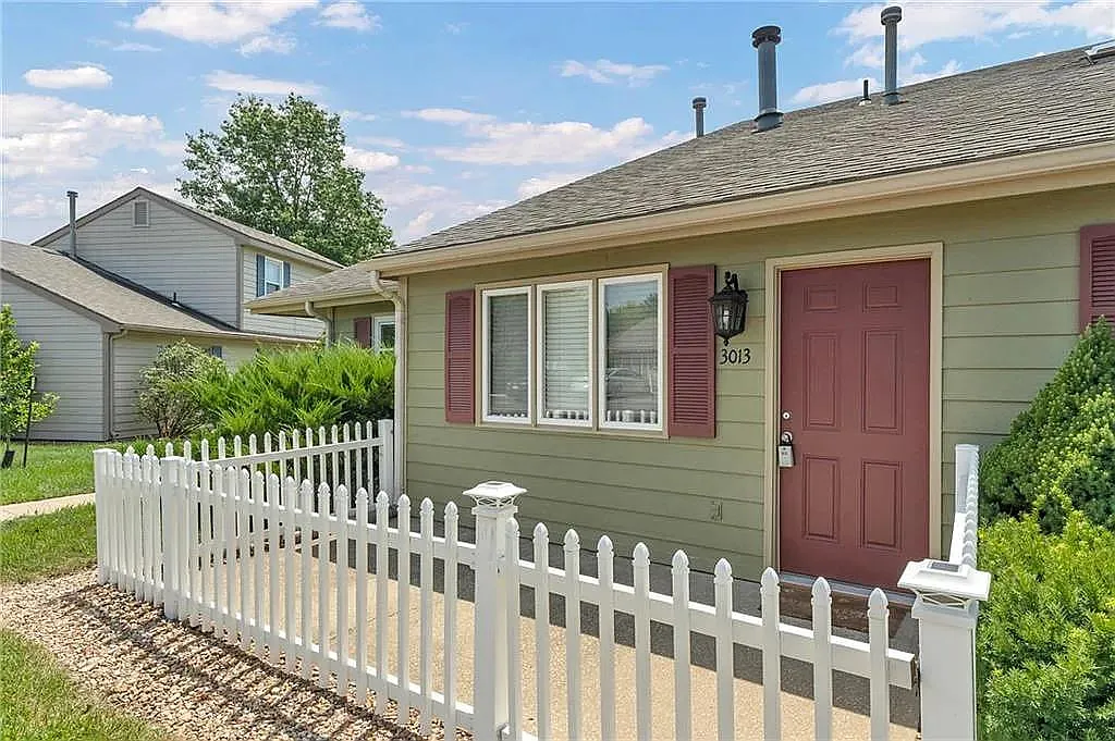 3013 Havrone Way — Photo 2