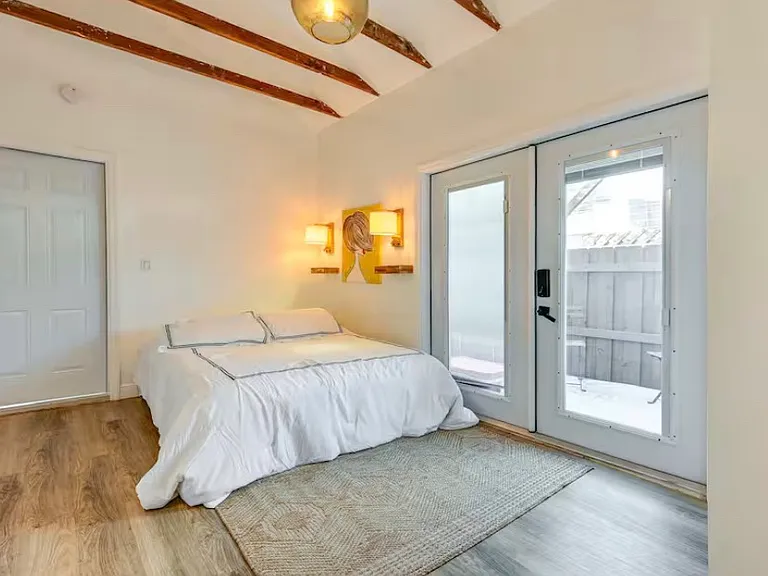 8505 N Lamar Ave — Photo 11
