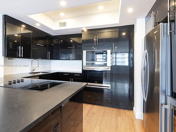 5th image of 20 Island Ave APT 1405