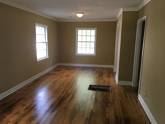 3rd image of 1092 Lorraine St
