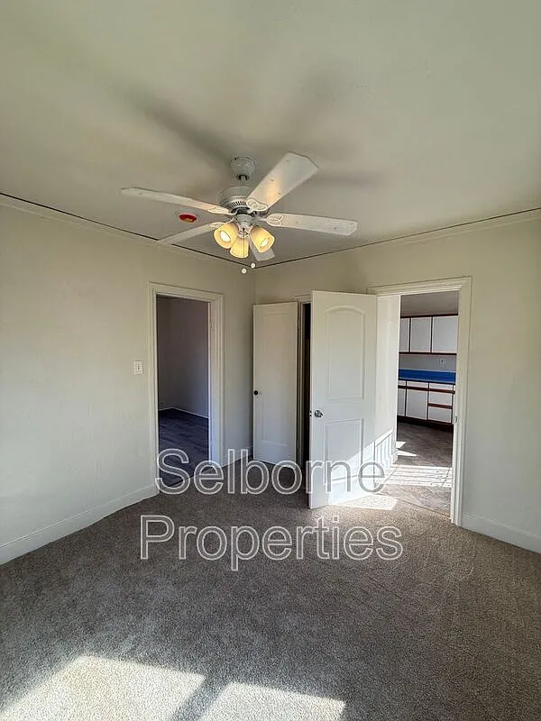 Building Photo - 527 Callan Ave #1