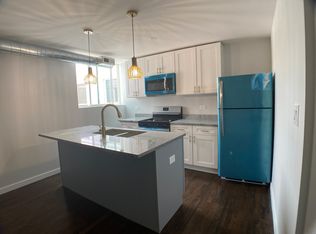 2945 W Peterson Ave #D, Chicago, IL 60659