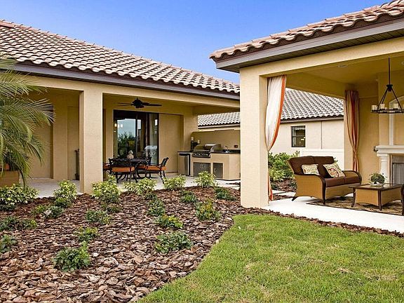 Lanai, Outdoor Kitchen, Casita