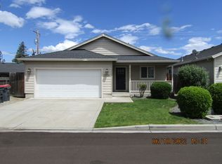 2326 Kamerin Ln, Medford, OR 97501