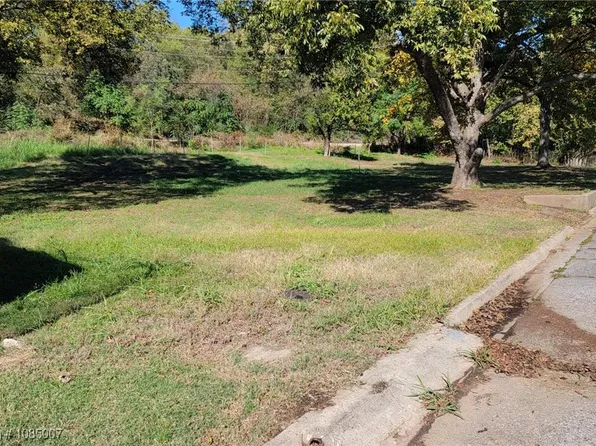 309-311 N Washington St, Van Buren, AR 72956