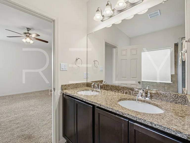 1405 Sunny Meadows Loop — Photo 24
