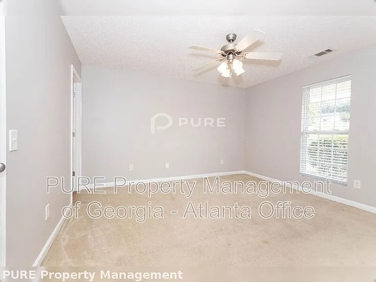 553 Scrooch Ct — Photo 17