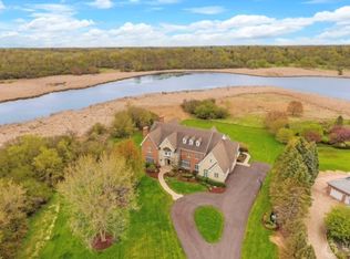 213 N Signal Hill Rd, North Barrington, IL 60010