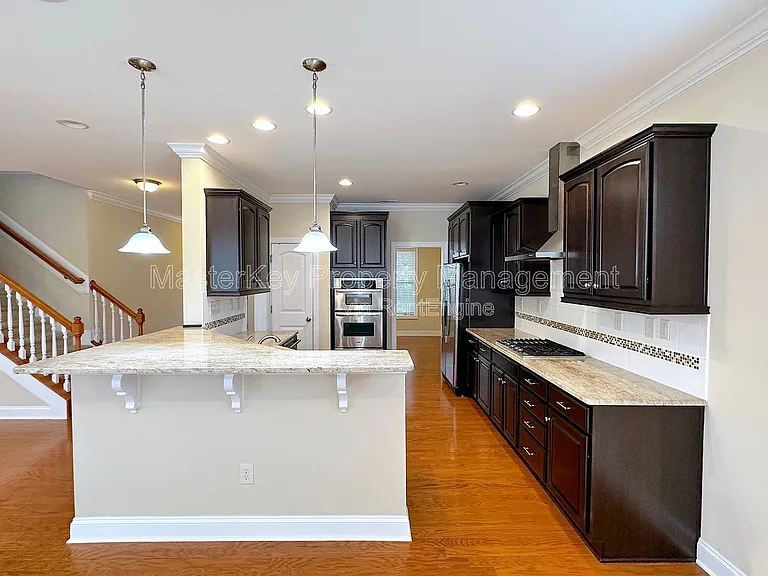 906 Keaton Ridge Ct — Photo 36