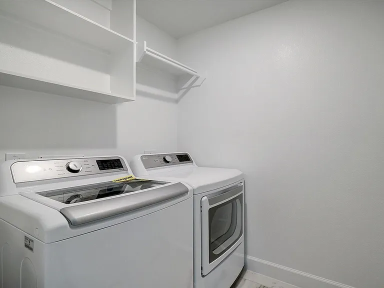 945 Wakefield Dr — Photo 19