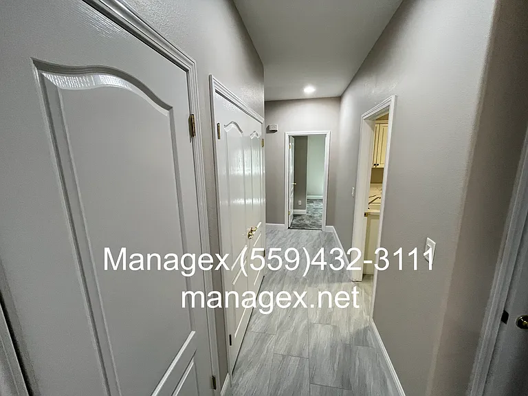 2175 Lester Ave — Photo 17