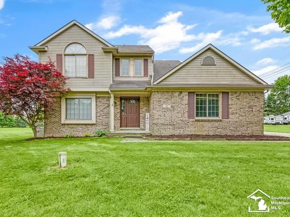 177 W Willis Rd, Saline, MI 48176