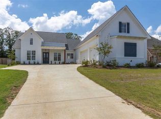 131 Camden Lake Dr, Madison, MS 39110