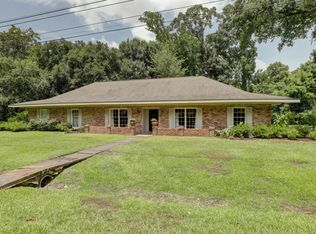210 Robinhood Cir, Lafayette, LA 70508