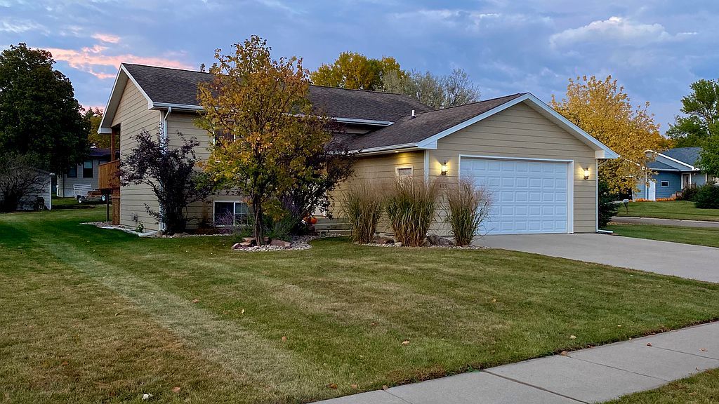 425 Wren Cir - Property Image