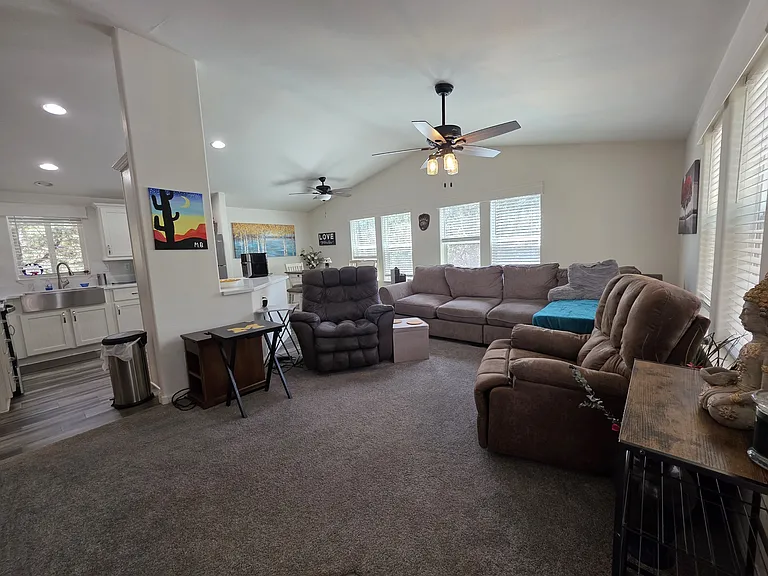 921 S 11th Ave — Photo 11
