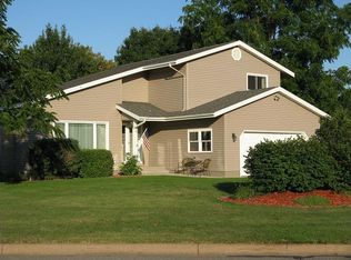 28 Specker Cir, Marquette, MI 49855