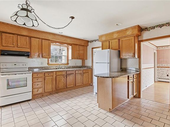 4th image of 86 Mendon Rd